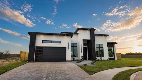 2106 E Clearwater St, Edinburg, TX 78542
