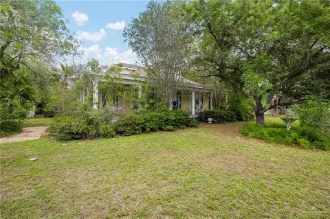 2002 N Mayberry Ave, Mission, TX 78572