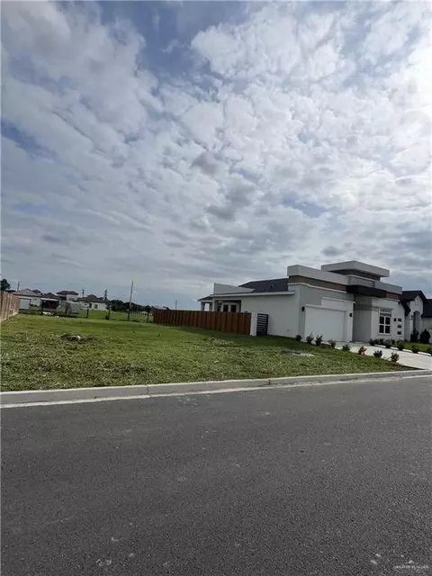 2720 E Conroe Rd, Edinburg, TX 78542
