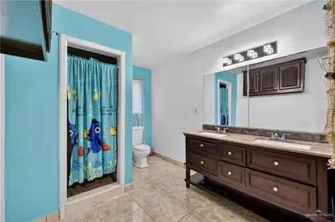 Bath - 2424 E Fm 2812, Edinburg, TX 78542 photo 1 of 4