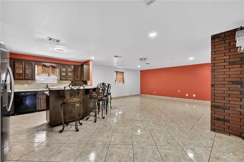 Living - 2424 E Fm 2812, Edinburg, TX 78542 photo 2 of 4