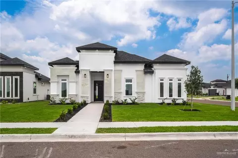 909 E Pecan St, Alton, TX 78573