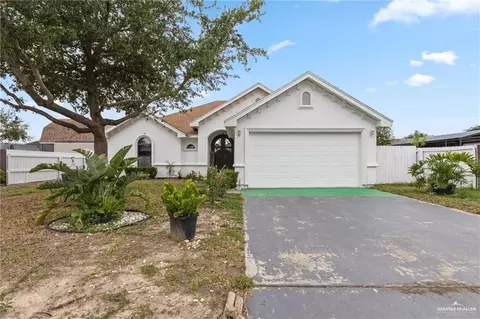 1511 N Santa Fe St, Alton, TX 78573
