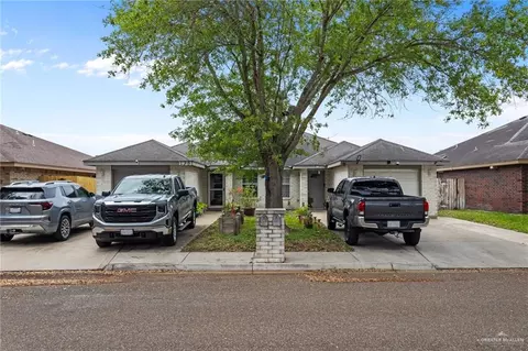 1923 N La Cantera St, Edinburg, TX 78541