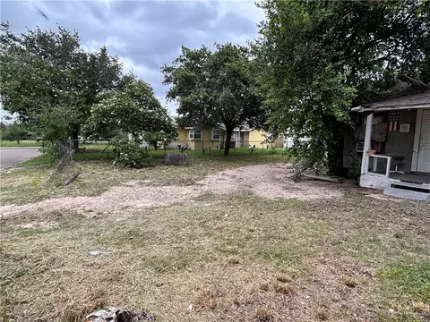 412 W Adams Ave W, Alton, TX 78573