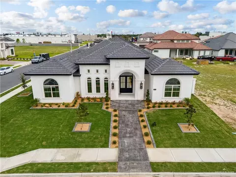 1800 S Queen St, Edinburg, TX 78539