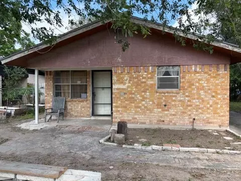 107 N 28th St, Edinburg, TX 78542