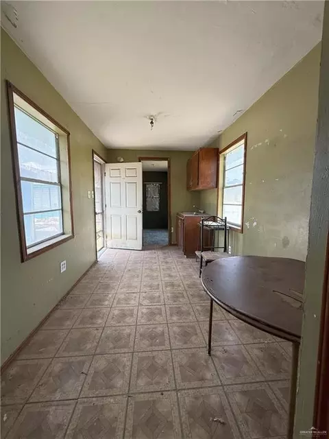 Entry Way - 353 E Dicker Dr, Pharr, TX 78577 photo 2 of 2