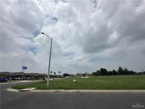 2817 Brown St, Weslaco, TX 78596