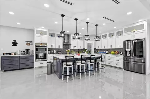 Kitchen - 463 Eldora Rd, Donna, TX 78537 photo 5 of 5