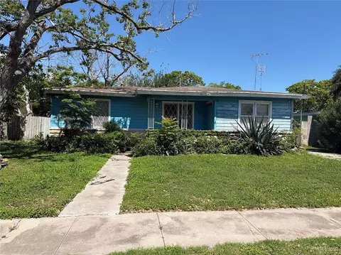 430 Canterbury Dr, Corpus Christi, TX 78412