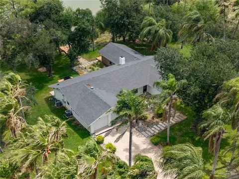 1411 Moon Lake Dr S, Weslaco, TX 78596