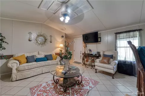 Living - 220 Delmita Rd, Delmita, TX 78536 photo 2 of 2