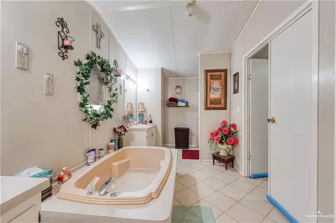 Bath - 220 Delmita Rd, Delmita, TX 78536 photo 3 of 3