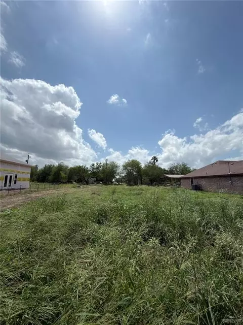706 Lyons St, Progreso, TX 78579 photo 2