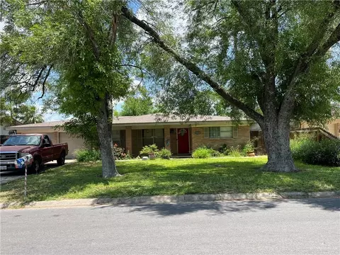2108 Whitewing Dr, Mcallen, TX 78501