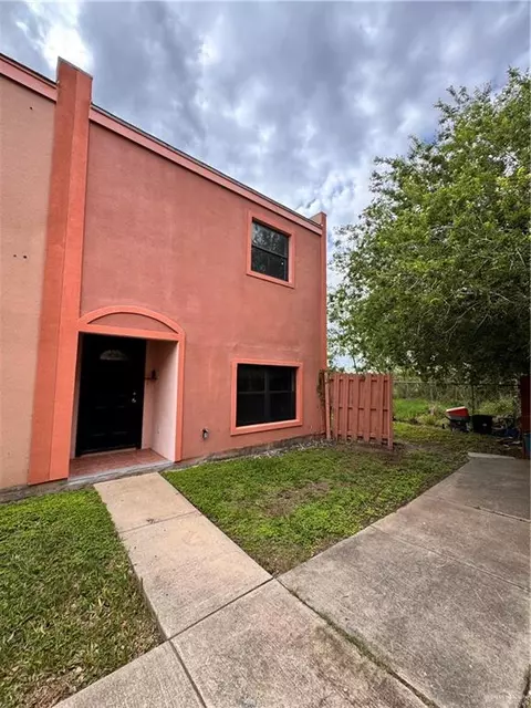 815 E Sugarcane Dr #E4, Weslaco, TX 78599