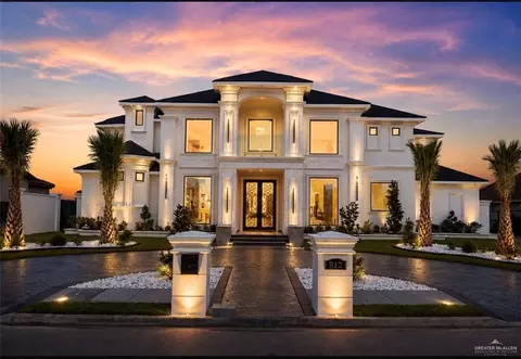 812 Splendor Blvd, Edinburg, TX 78542