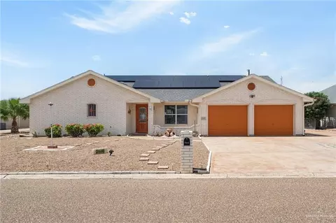 7416 Golf Dr, Mission, TX 78572