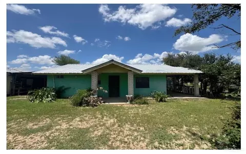 449 Las Comas St, Rio Grande City, TX 78582
