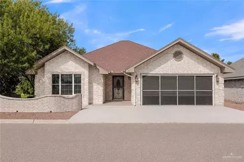 1525 River Bend Dr, Mission, TX 78572