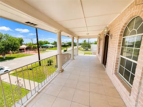 Exterior - 620 E 4th St, Elsa, TX 78543 photo 1 of 1