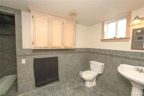 Bath - 620 E 4th St, Elsa, TX 78543 photo 1 of 4