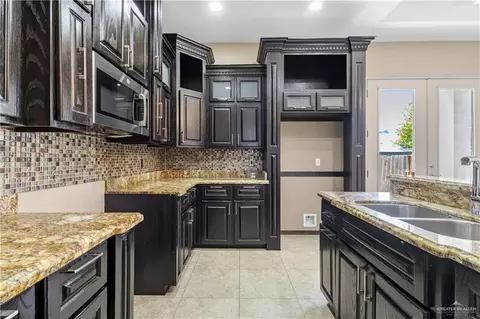 Kitchen - 7212 N 59th St, Mission, TX 78573 photo 1 of 1
