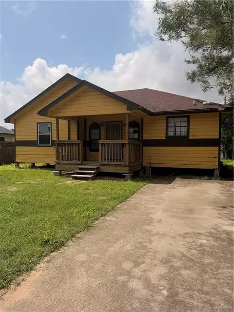 912 E 1st St, Mission, TX 78572
