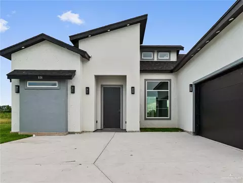 526 Oriole Dr, Los Fresnos, TX 78566
