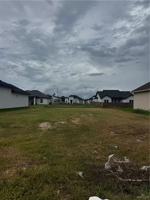 1305 E Acacia Dr, San Juan, TX 78589