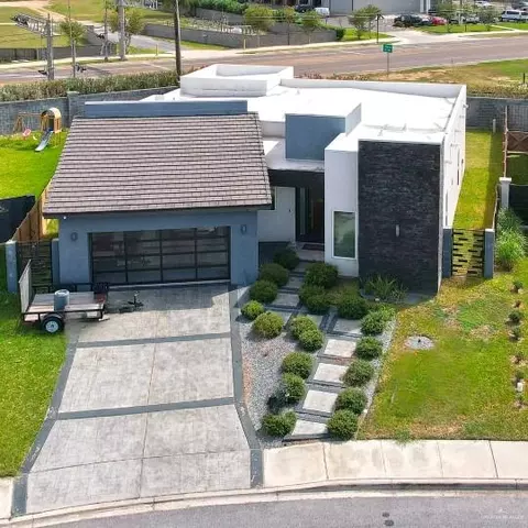 2520 Colvin Ave, Edinburg, TX 78539