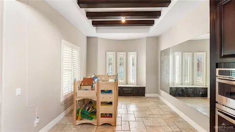 Entry Way - 117 Baylor Ave, Mcallen, TX 78504 photo 2 of 4