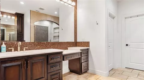 Bath - 117 Baylor Ave, Mcallen, TX 78504 photo 2 of 7