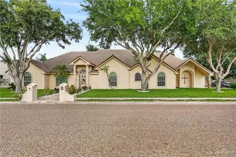 1407 Colosio Ln, Mission, TX 78572