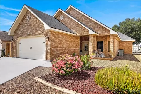 709 Lake View Dr, Mission, TX 78572