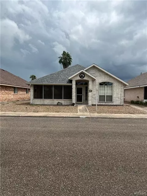 229 Karen Dr, Alamo, TX 78516