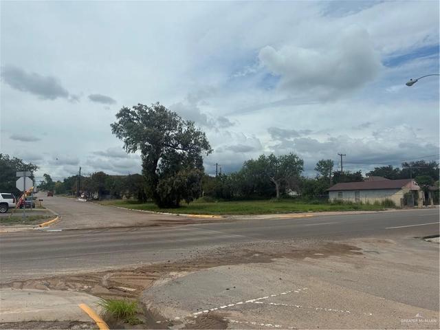 309 W 2nd St W, Rio Grande City, TX 78582