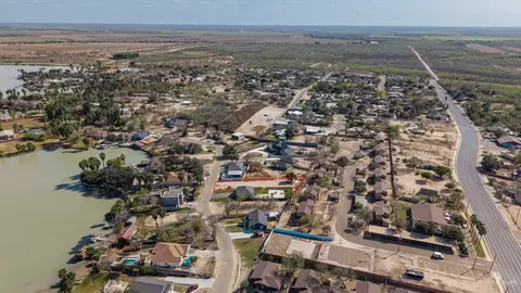 932 S Kika De La Garza Blvd, La Joya, TX 78560