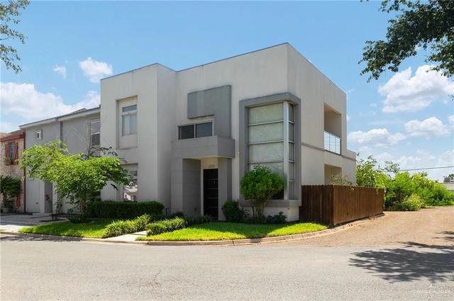 2105 S 6th St, Mcallen, TX 78501