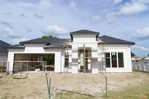2915 Dhalia Dr, San Juan, TX 78589
