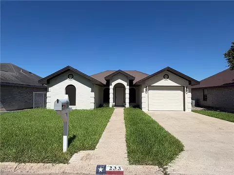 233 River Oak Ave, Rio Grande City, TX 78582