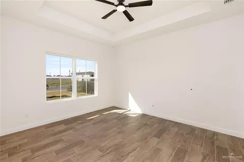 306 Merida Dr, Donna, TX 78537 photo 5