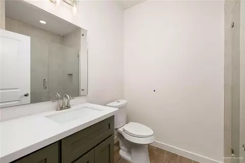 306 Merida Dr, Donna, TX 78537 photo 9