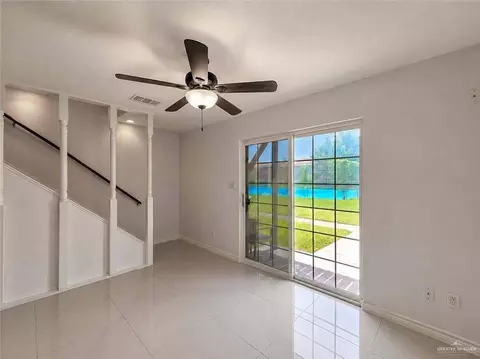 2201 S Jackson Rd #2-I, Pharr, TX 78577 photo 8