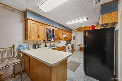 1322 E Olga St, Pharr, TX 78577 photo 8