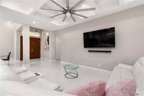 504 W Garrision Dr, Pharr, TX 78577 photo 3
