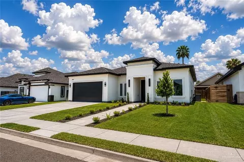 902 La Laguna Rd, Mission, TX 78572