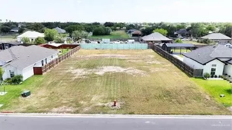 922 W Sycamore Ave W, Alton, TX 78573