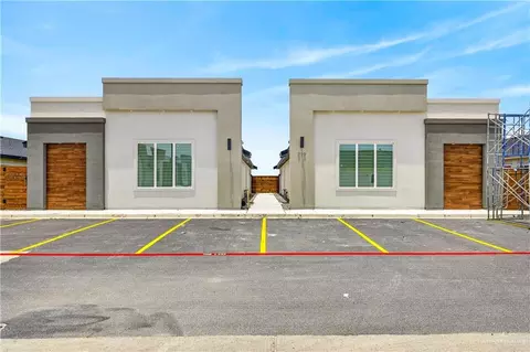 719 Coves Ln #4, Weslaco, TX 78599